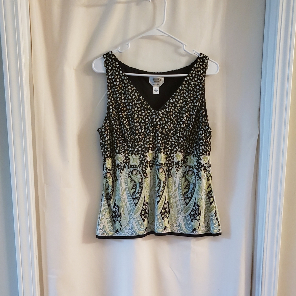 Fitted Asymmetrical Green and Black Tank Top